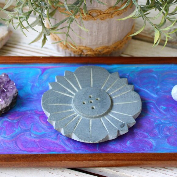 Incense Holder Tray Goddess with Amethyst, Clear Quartz and Blue Celeste Crystal - Picture 2 of 5